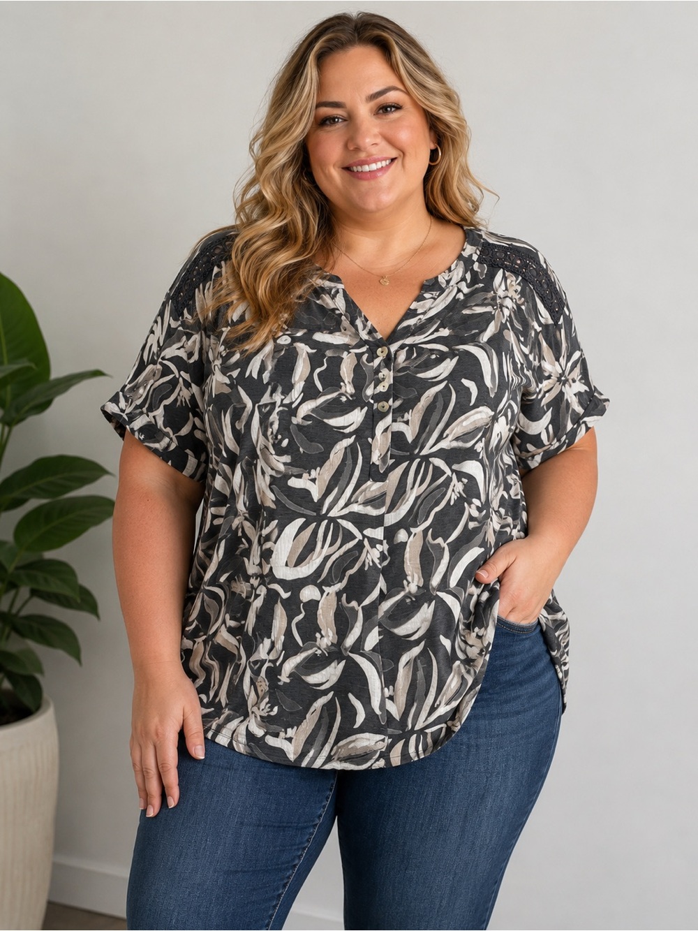 Lily Morgan Women’s 1X Black & Gray Floral Lace Shoulder Knit Top Plus Size